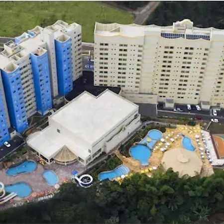 Golden Dolphin Aparthotel Caldas Novas Exterior foto